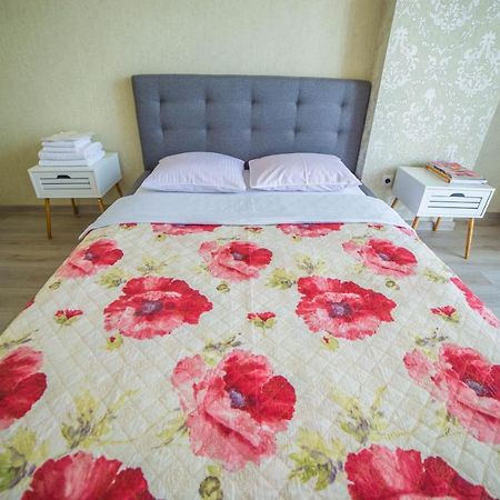 Comfy Apartment Tbilisi Esterno foto