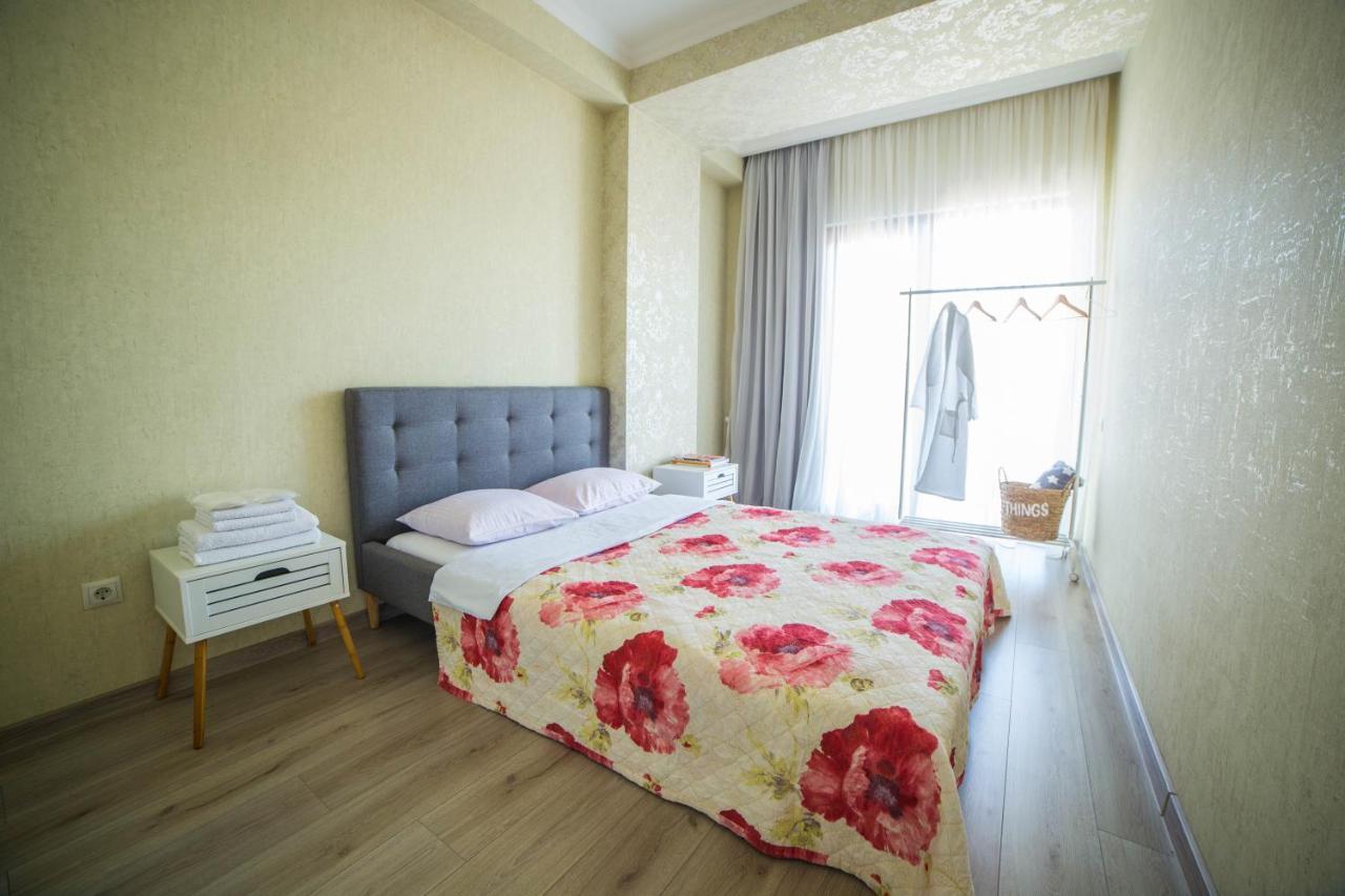 Comfy Apartment Tbilisi Esterno foto