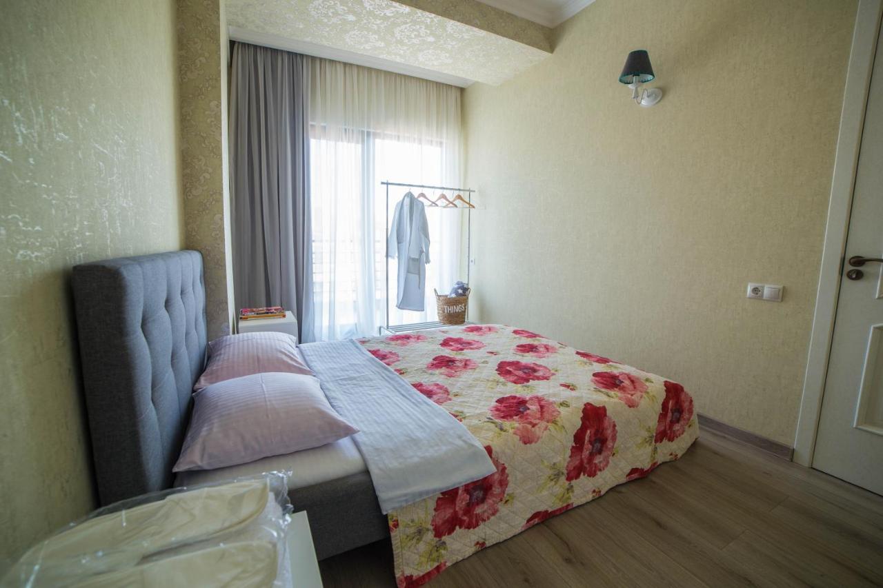 Comfy Apartment Tbilisi Esterno foto