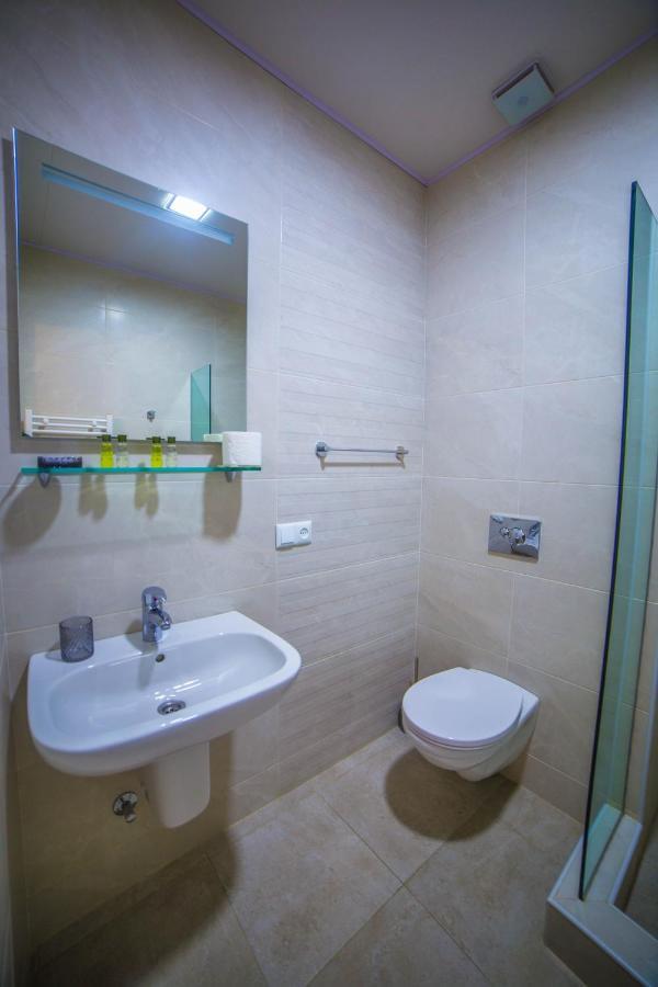 Comfy Apartment Tbilisi Esterno foto