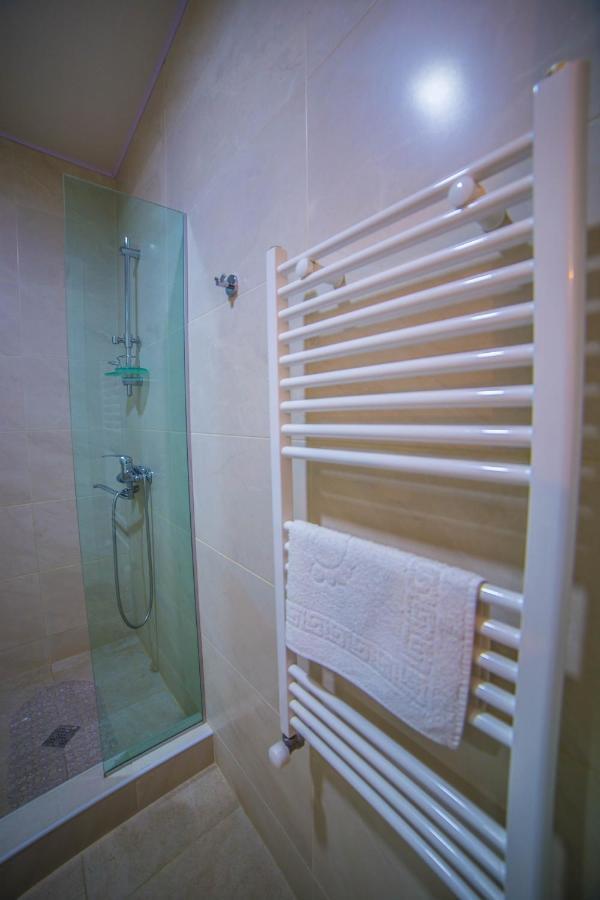 Comfy Apartment Tbilisi Esterno foto